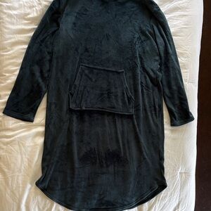 32 Degrees Black Fleece Sleepwear Top